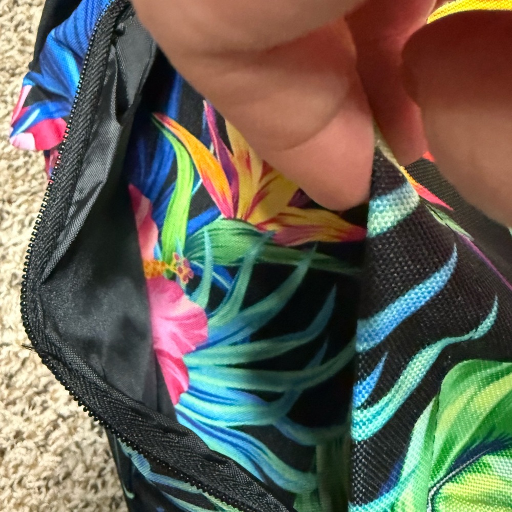 Backpack and Lunchbox Set: Tropical Floral Design - Picture 5 of 16